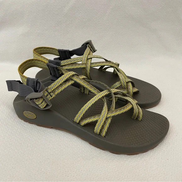Chaco Zx/2 Classic Outdoor Adjustable Straps Toe Loop Sandal in Gold Size 9 - Picture 2 of 11